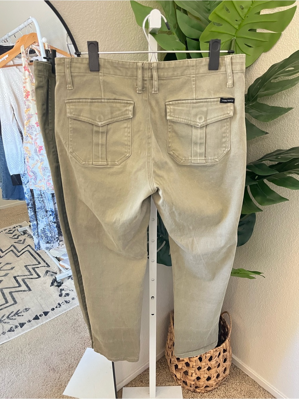 ✨ Sanctuary Olive Utility Crop Pants Size 30 - Picture 6 of 6